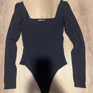 Aritzia Babaton Long Sleeve Square Neck Black Bodysuit